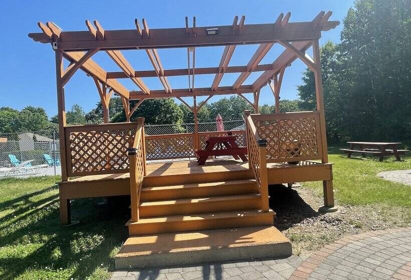 בית מלון כפרי Aquastar Inn