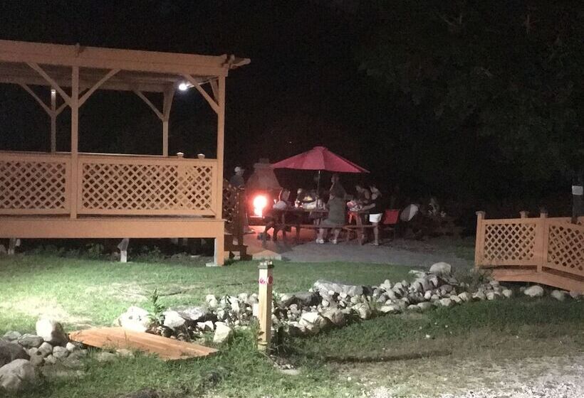 בית מלון כפרי Aquastar Inn