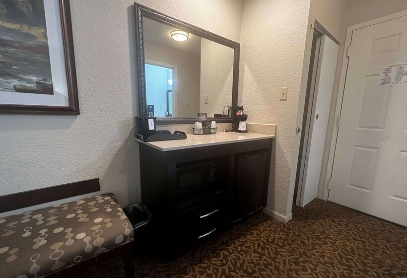 هتل Baymont By Wyndham Houston/westchase
