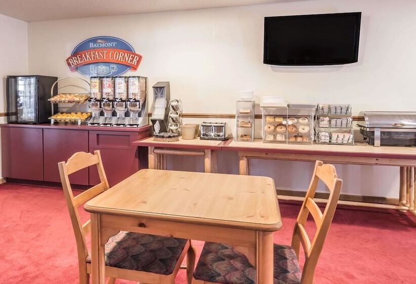 فندق Baymont By Wyndham Mequon Milwaukee Area