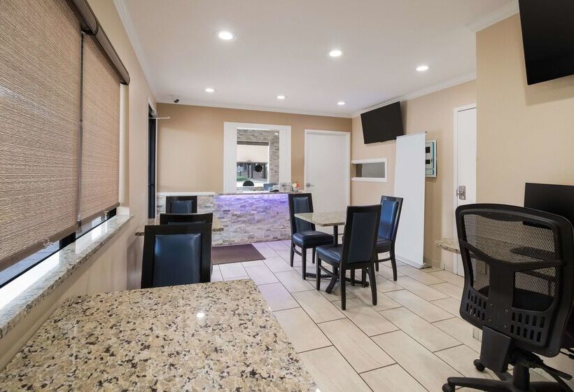 فندق Best Western Mckenzie