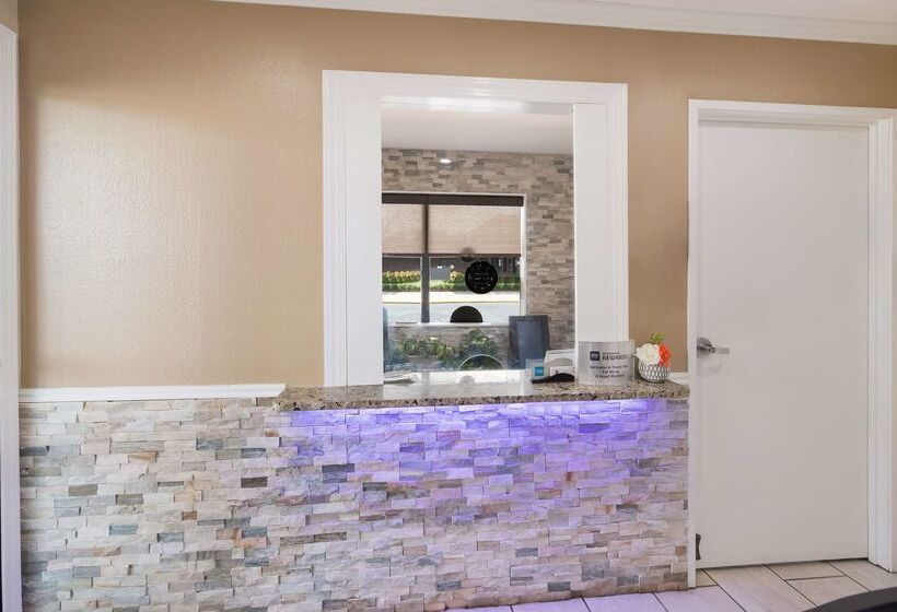 فندق Best Western Mckenzie