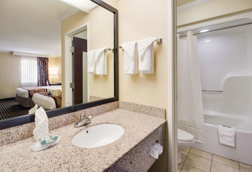 فندق Best Western Mckenzie