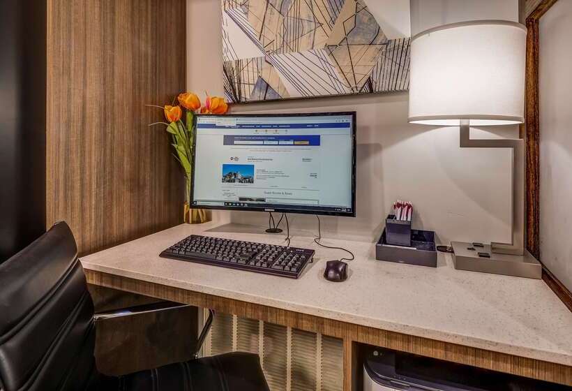 هتل Best Western Plus Heritage Inn Houston