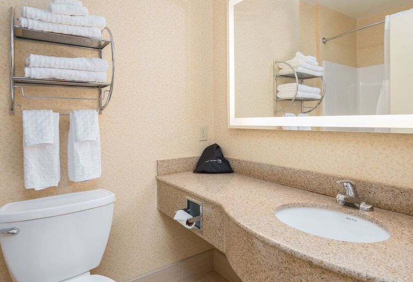 هتل Best Western Plus Keene