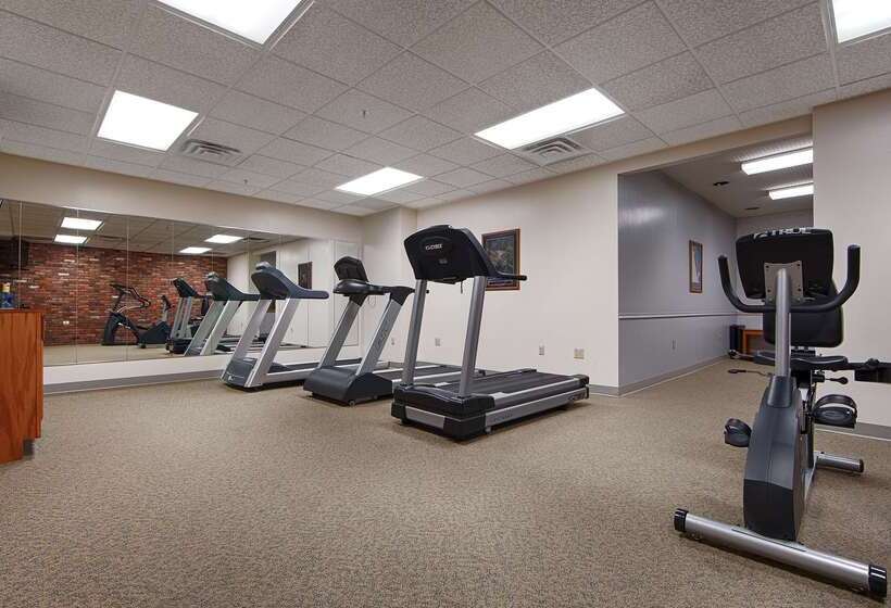 فندق Best Western Plus Plattsburgh