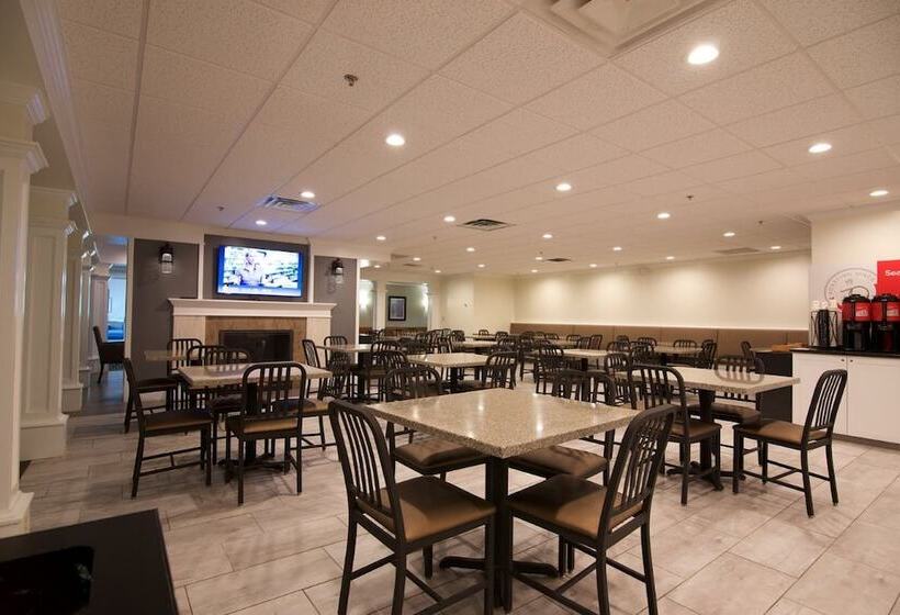 فندق Best Western Plus Plattsburgh