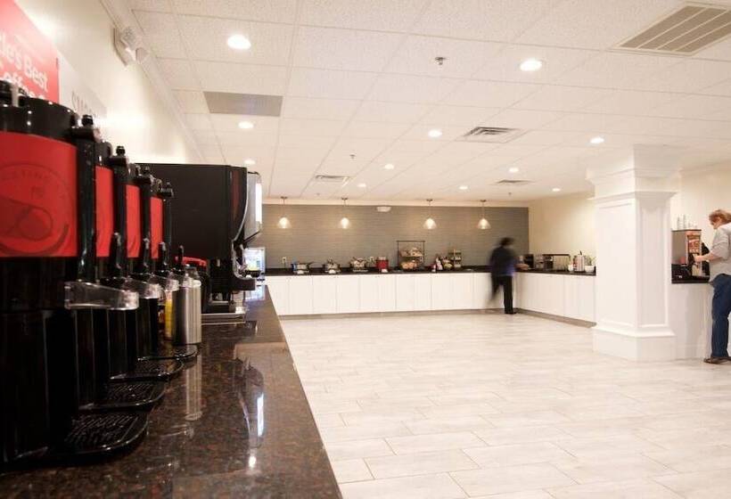 فندق Best Western Plus Plattsburgh