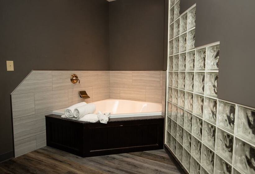 فندق Best Western Plus Plattsburgh