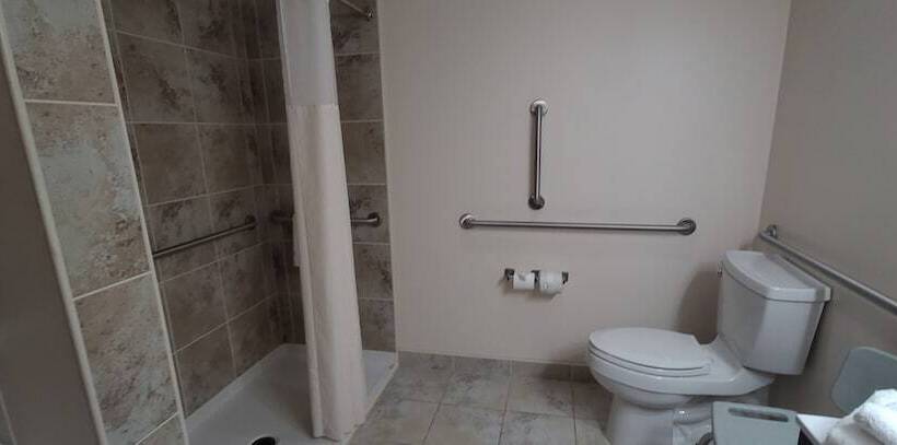 فندق Best Western Plus Plattsburgh