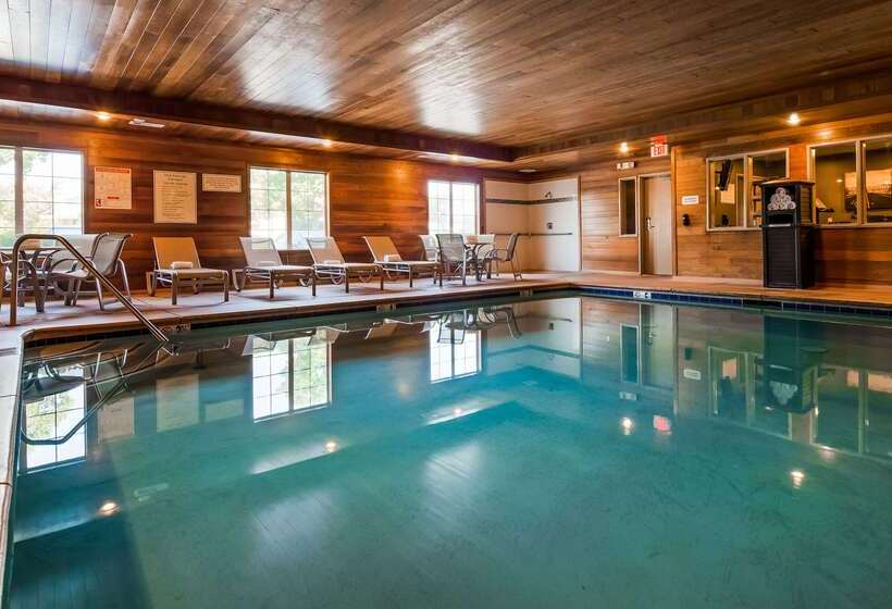 בית מלון כפרי Best Western Plus Rama Inn & Suites