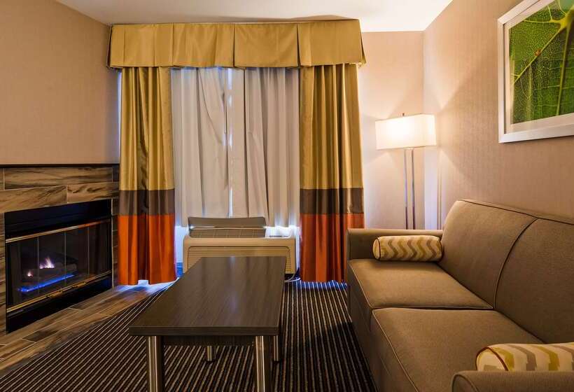 בית מלון כפרי Best Western Plus Rama Inn & Suites