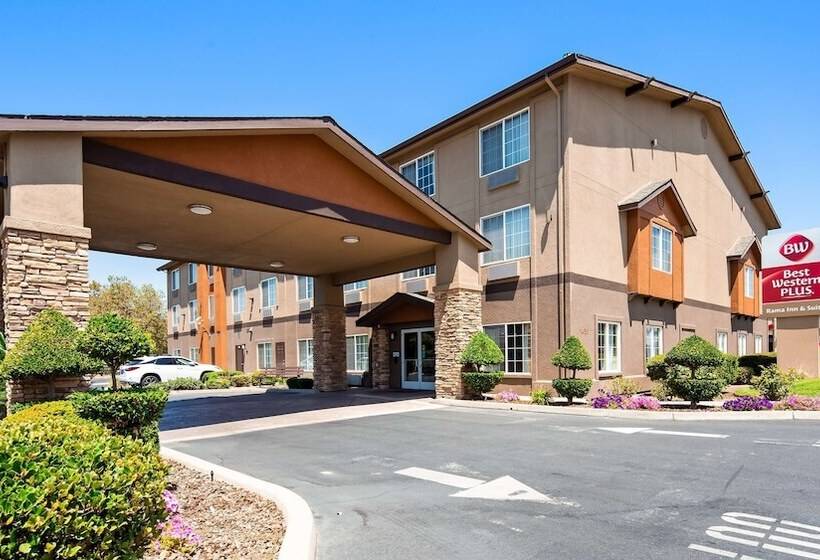 בית מלון כפרי Best Western Plus Rama Inn & Suites