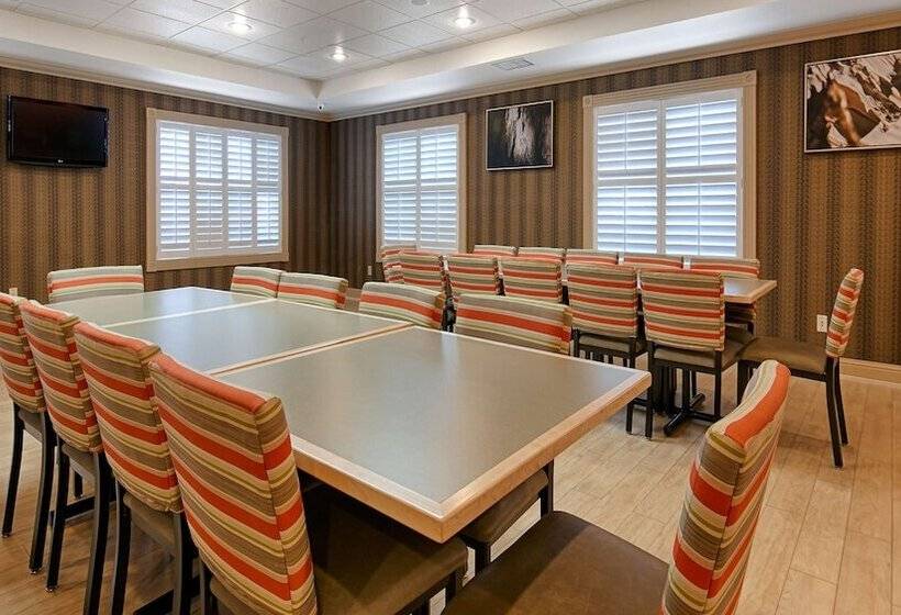 בית מלון כפרי Best Western Plus Rama Inn & Suites