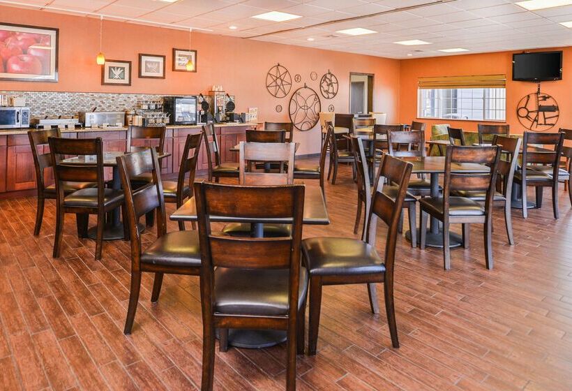 فندق Best Western Plus Rama Inn