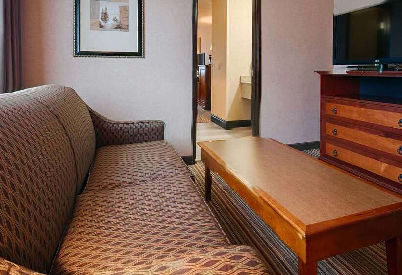 فندق Best Western Plus Rama Inn & Suites