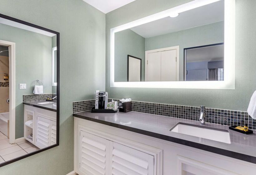 فندق Best Western Plus Riviera