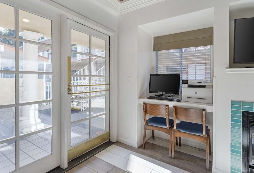 فندق Best Western Plus Riviera