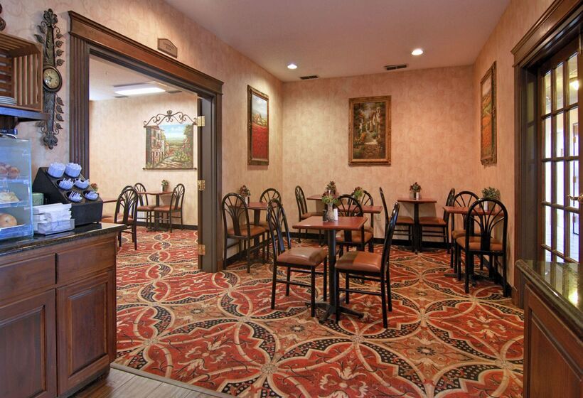 فندق Best Western Plus Southpark Inn & Suites