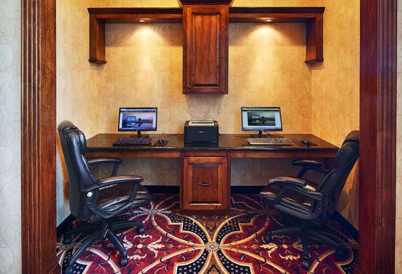 فندق Best Western Plus Southpark Inn & Suites