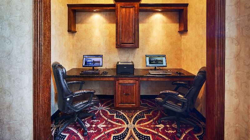 فندق Best Western Plus Southpark Inn & Suites