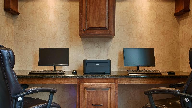 فندق Best Western Plus Southpark Inn & Suites