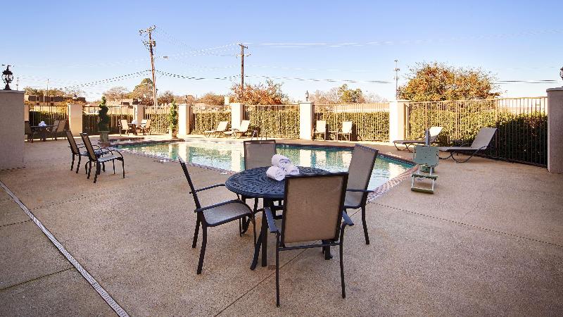 فندق Best Western Plus Southpark Inn & Suites