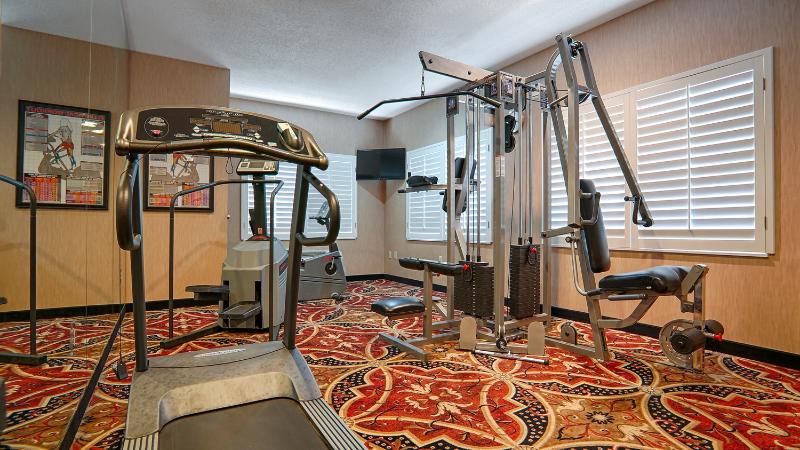 فندق Best Western Plus Southpark Inn & Suites