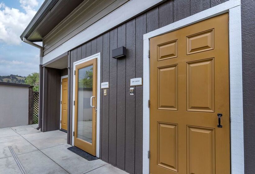 Отель Best Western Plus Stevenson Manor