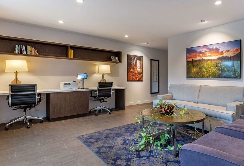 Отель Best Western Plus Stevenson Manor