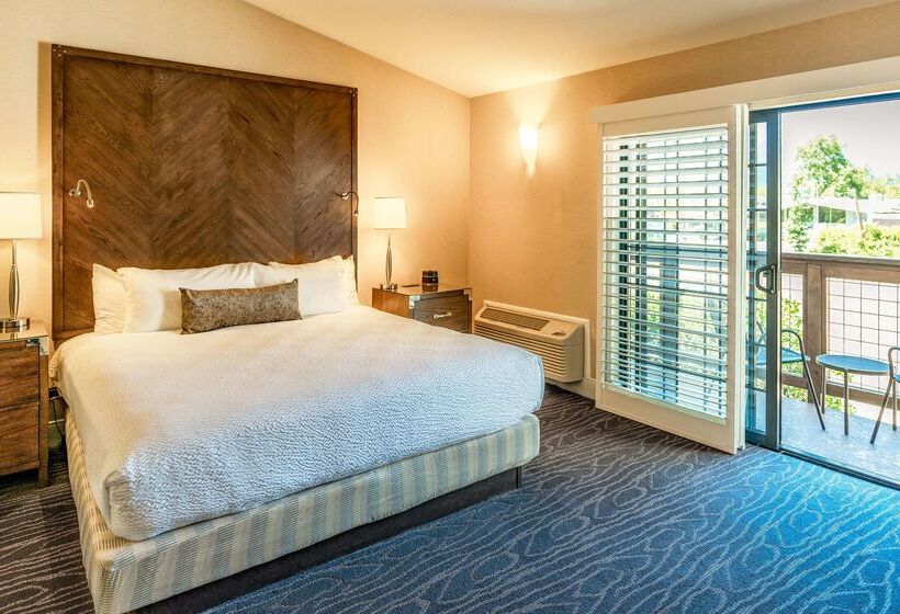 Отель Best Western Plus Stevenson Manor