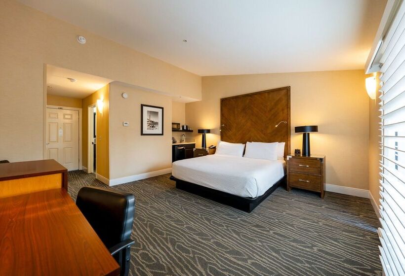 Отель Best Western Plus Stevenson Manor