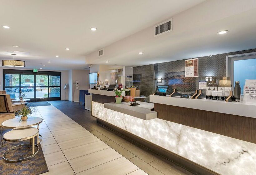 Отель Best Western Plus Stevenson Manor