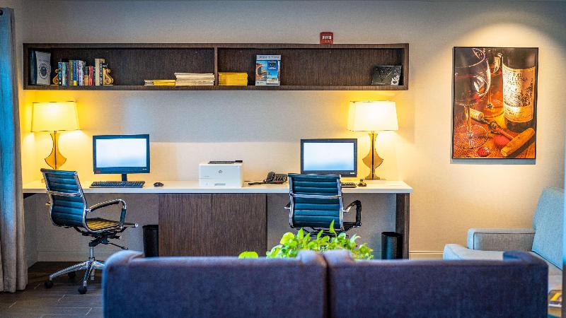 Отель Best Western Plus Stevenson Manor