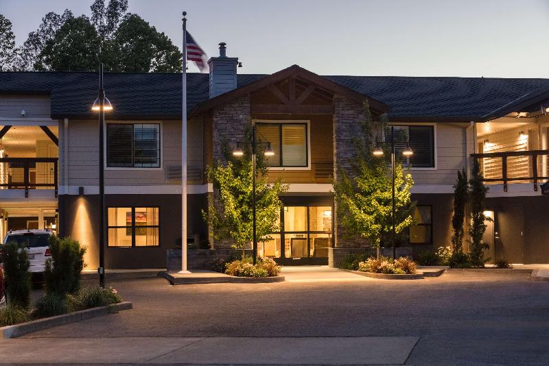 Отель Best Western Plus Stevenson Manor