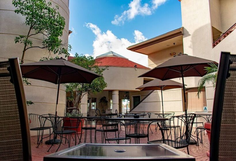 Best Western Plus Suites Hotel Coronado Island