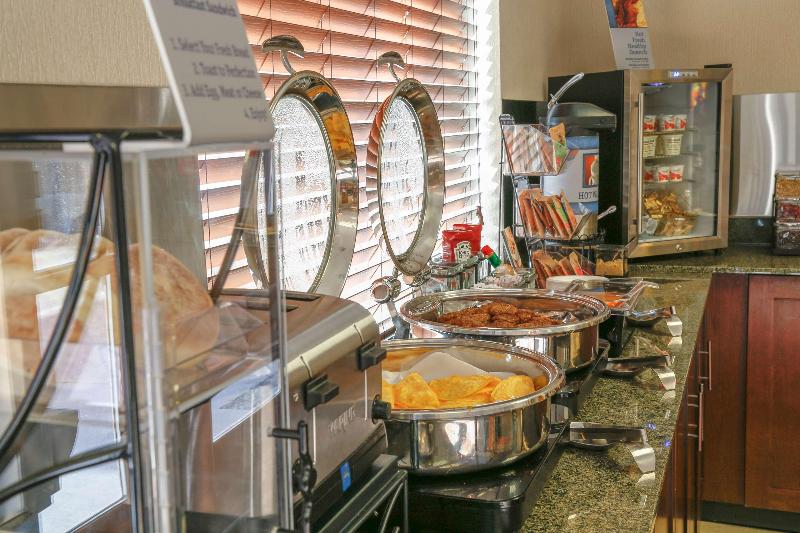 בית מלון כפרי Best Western Rocky Mountain Lodge