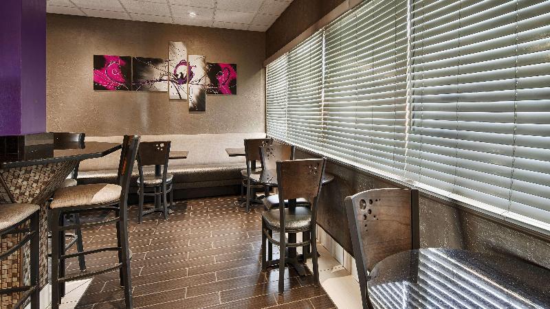 فندق Best Western Santa Fe Inn