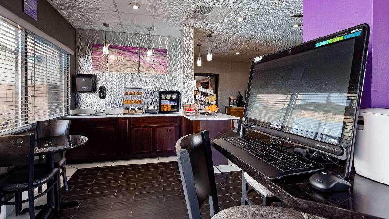 فندق Best Western Santa Fe Inn