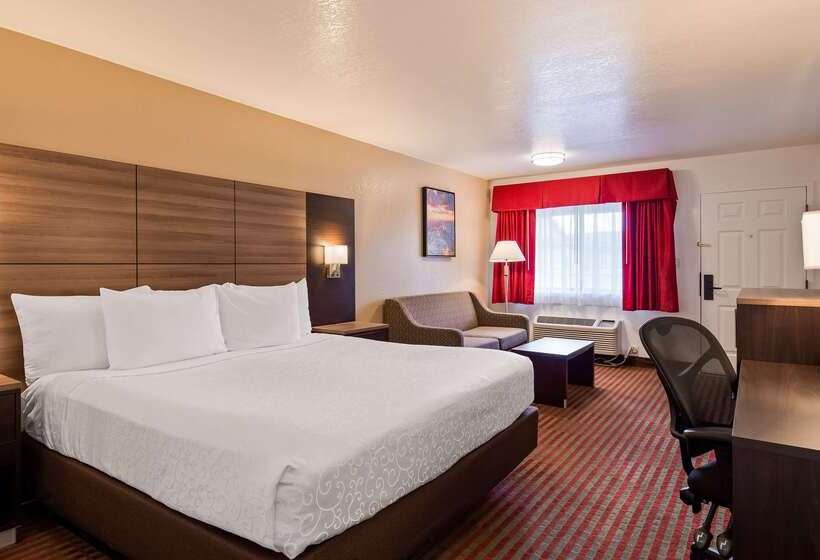 فندق Best Western Santa Rosa Inn