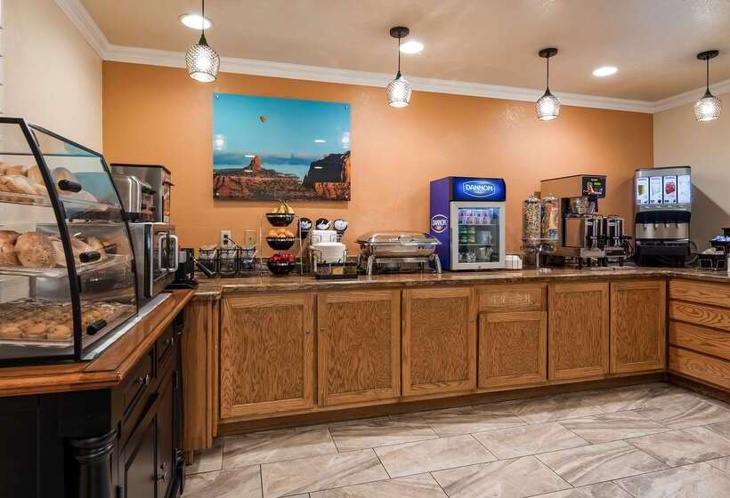 فندق Best Western Santa Rosa Inn