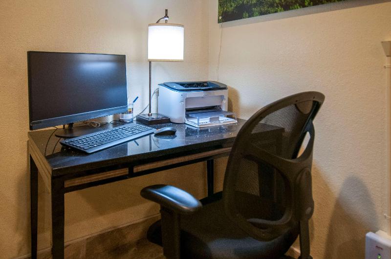 فندق Best Western Santa Rosa Inn