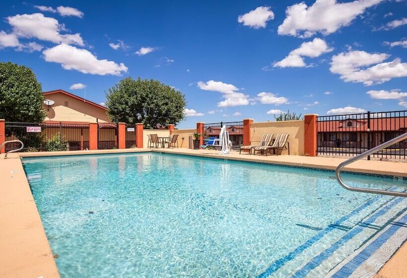 فندق Best Western Santa Rosa Inn