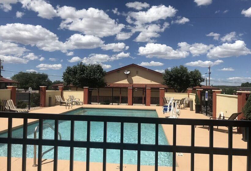 فندق Best Western Santa Rosa Inn