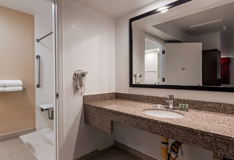 فندق Best Western Santa Rosa Inn