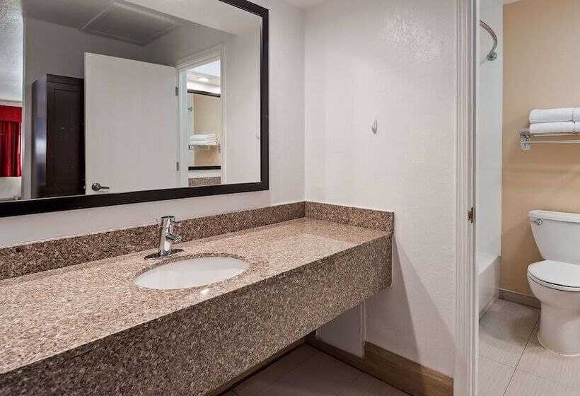 فندق Best Western Santa Rosa Inn