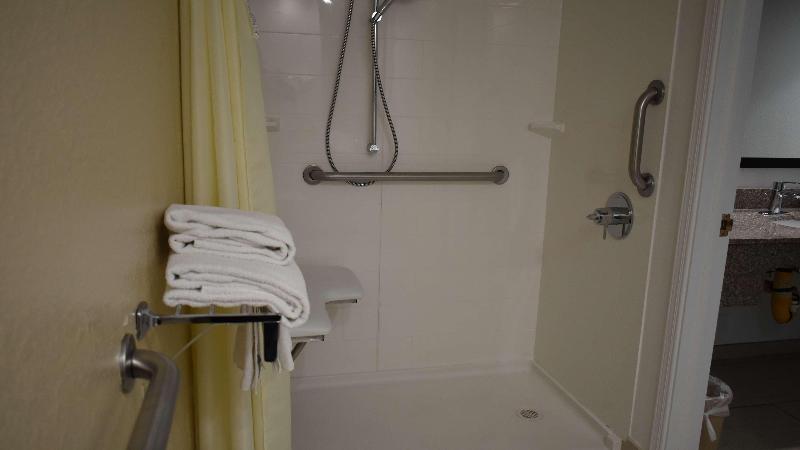 فندق Best Western Santa Rosa Inn