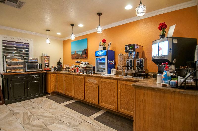 فندق Best Western Santa Rosa Inn