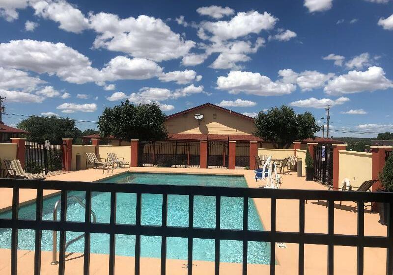 فندق Best Western Santa Rosa Inn