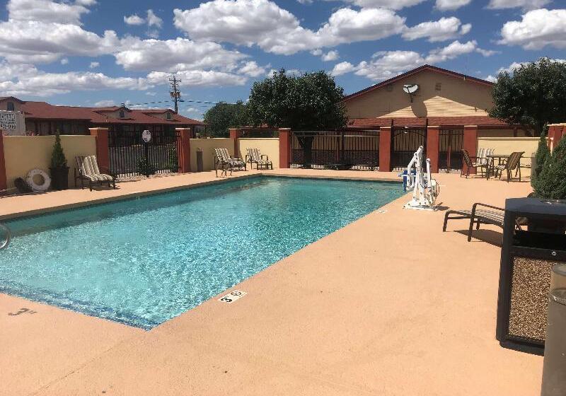 فندق Best Western Santa Rosa Inn